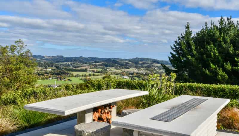 911 Old North Road, Waimauku