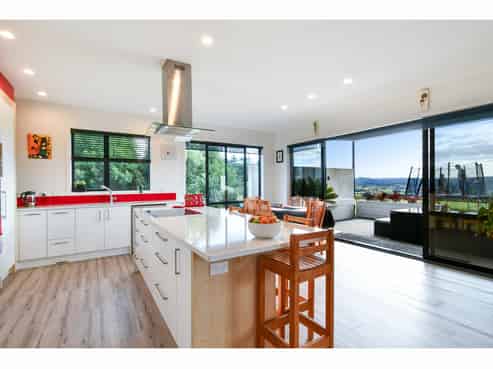 911 Old North Road, Waimauku