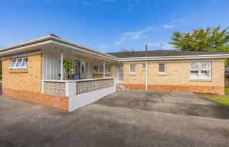 21 Edmund Hillary Ave, Papakura