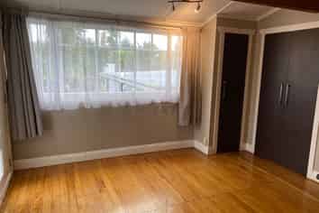 76 Wharf Road, Te Atatu Peninsula