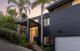 51 The Avenue , Albany