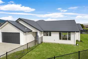 2 Lassen Place, Stoke