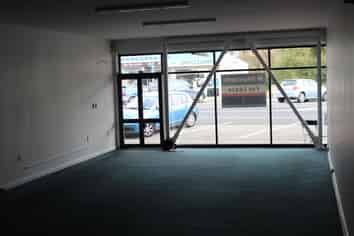 High Street Retail - Tawa