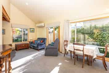 2/173 Idris Road, Strowan