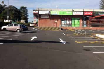 Absolute Low Rent at Mt Albert centre