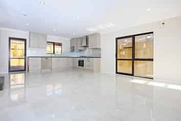 13 Grassways Avenue, Pakuranga