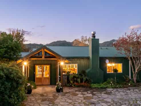 2117 Arapuni Road, Pukeatua