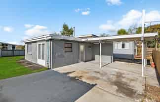 67 Tiroroa Avenue, Te Atatu South