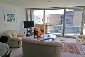 6B/42 Cable Street, Te Aro