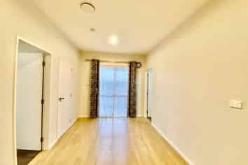 32 Charlestown Drive, Flat Bush