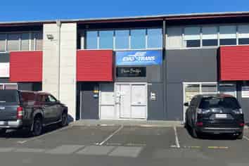 PRACTICAL AIRPORT OFFICE SPACE