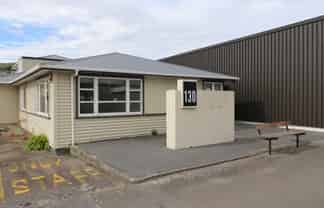 Office options on busy main road in Tawa