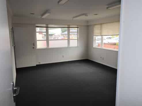 Office options on busy main road in Tawa