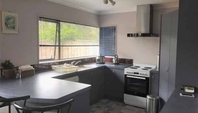 32 Lisa Place, Brookfield