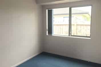 32 Lisa Place, Brookfield