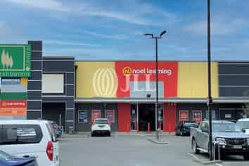 Popular Retail Complex Ashburton