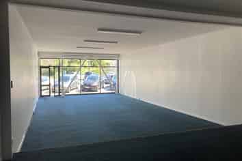 Last Shop in Tawa - Middle of the Shops