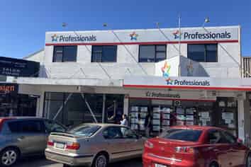 Last Shop in Tawa - Middle of the Shops