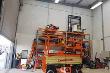 East Tamaki warehouse with showroom/office