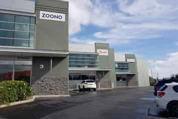 East Tamaki 50/50 split warehouse with showroom/of