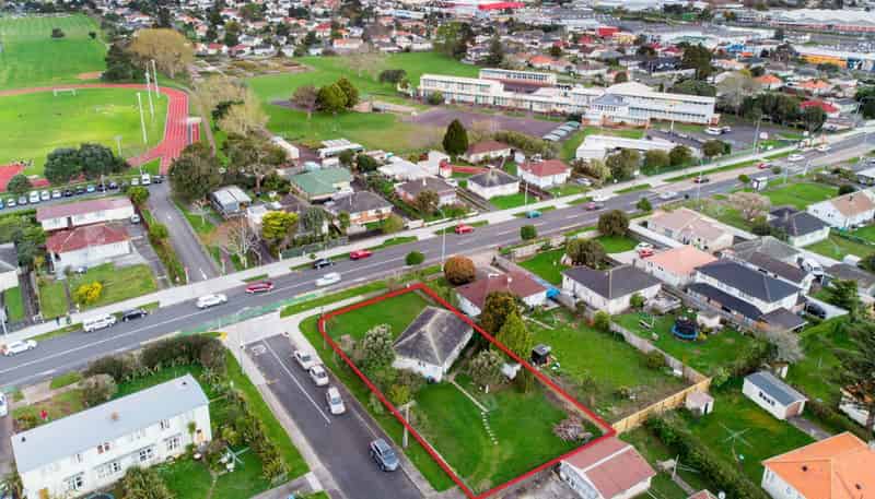 777 Sandringham Rd Extension, Mount Roskill