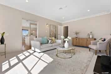 11 Borrowdace Avenue, Botany Downs