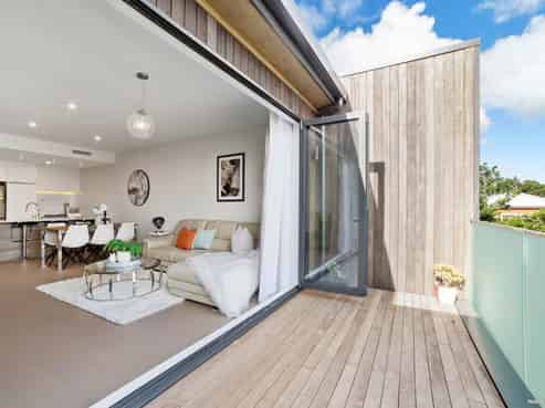 67D Lake Road, Belmont