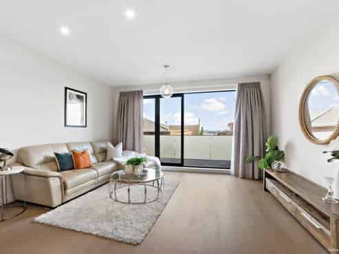 67D Lake Road, Belmont