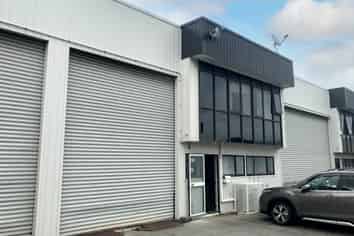 RARE WIRI INDUSTRIAL UNIT FOR SALE