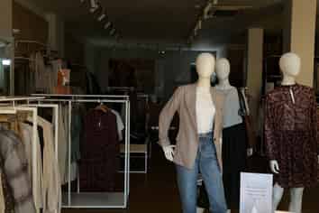 Ideal Broadway Retail Position!