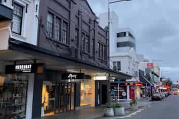 Ideal Broadway Retail Position!