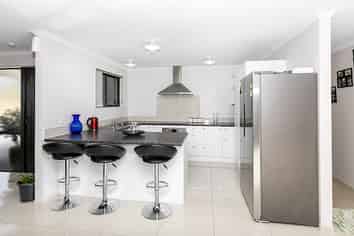 19 Max Landing, Grandview Heights