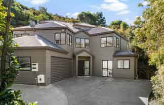 8 Stitchbird Close, Murrays Bay
