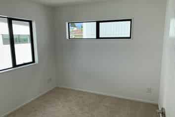 4B Trengove Place, West Harbour