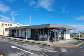 Commercial freehold - $450,000 + GST (if any)