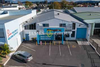 Functional Warehouse in New Lynn