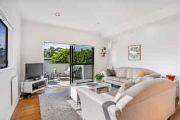 1/38 Rukutai Street, Orakei