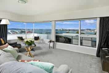 1/47 Clarence Street, Devonport