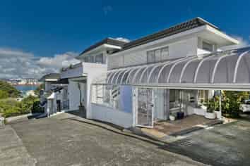 1/47 Clarence Street, Devonport