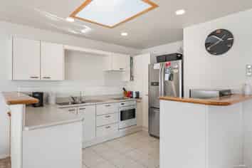 3 Palmgreen Court, Stanmore Bay