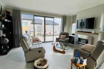 14 Kiwa Crescent, Gulf Harbour