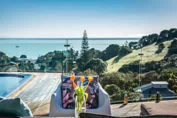 7/8 and 9/ Victoria Road North, Onetangi