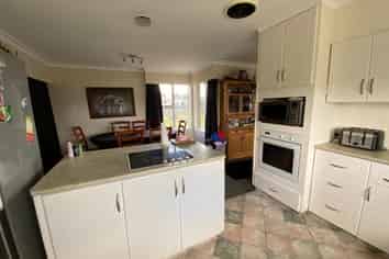 24 High Street, Eltham