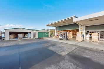 Henderson Showroom & Warehouse