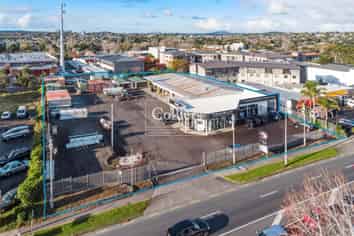 Henderson Showroom & Warehouse