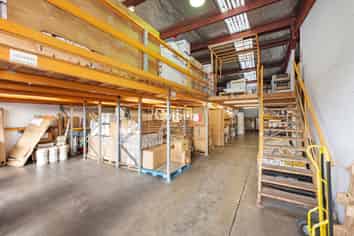 Henderson Showroom & Warehouse