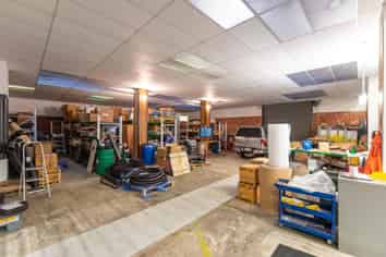 Profile, Parking, Showroom, Warehouse!