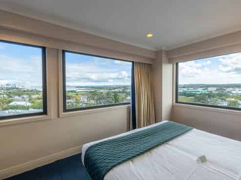 504/9-17 Byron Avenue, Takapuna