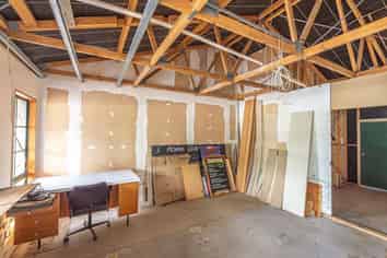 Shop 3 - Upokongaro Village Stores             