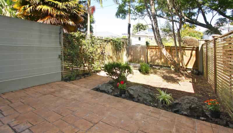 26E Windmill Road, Epsom